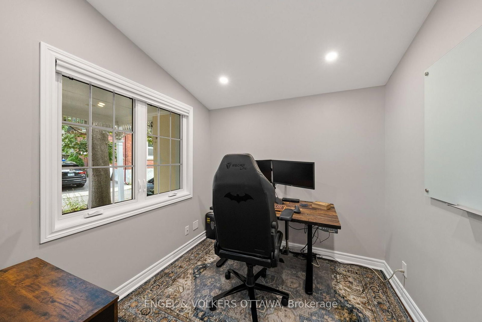4 Avon Lane • Ottawa, ON photo 17