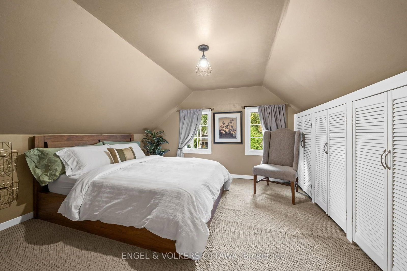 4 Avon Lane • Ottawa, ON photo 27