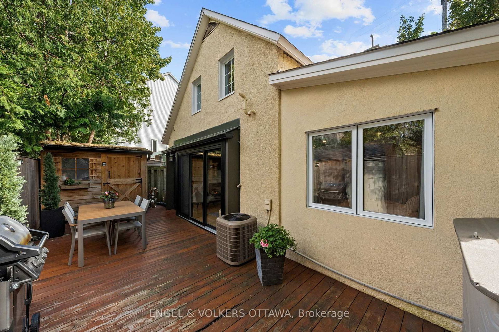 4 Avon Lane • Ottawa, ON photo 39