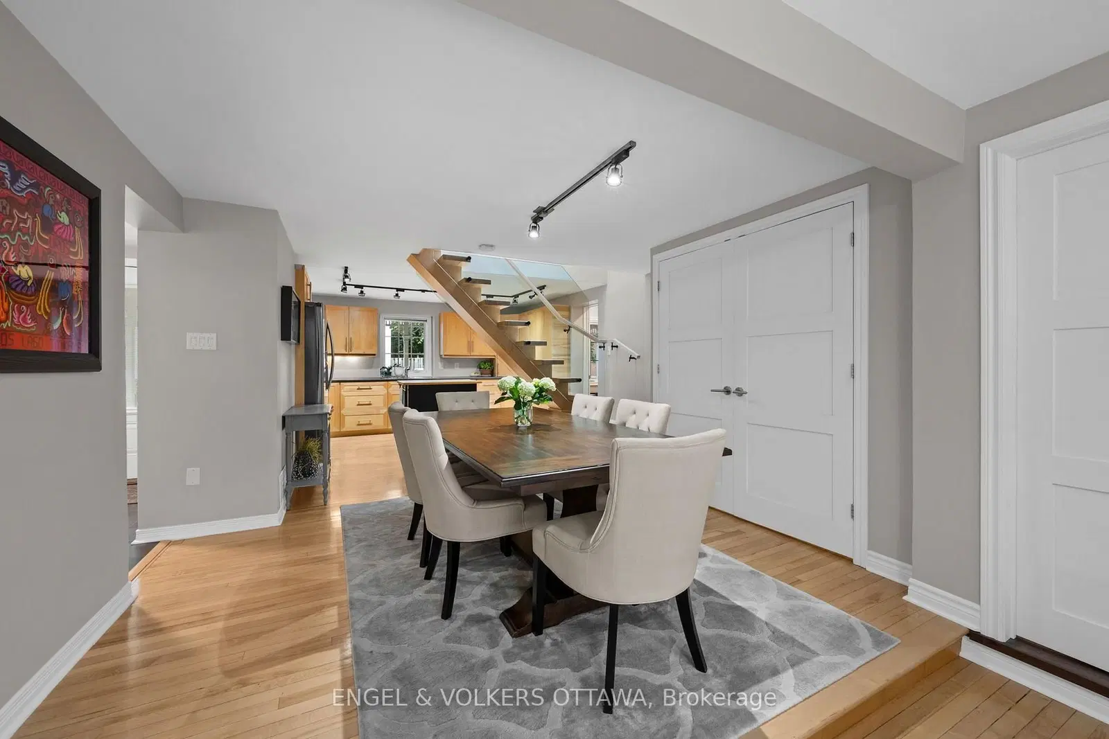 4 Avon Lane, Ottawa, ON — photo 7