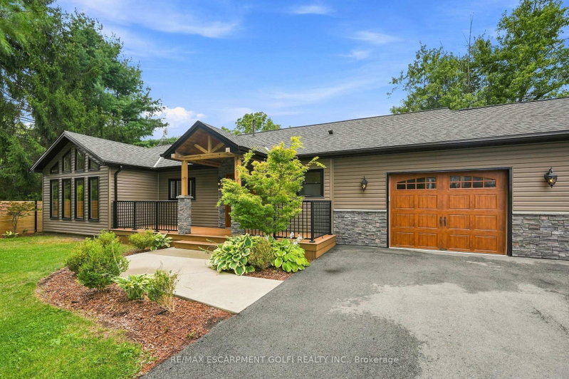 617 Chapin Parkway