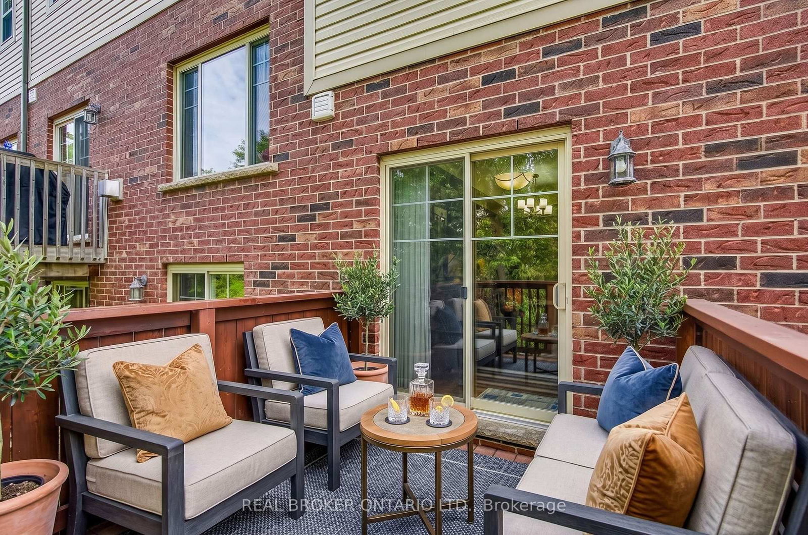 5 Liddycoat Lane • Hamilton, ON photo 23