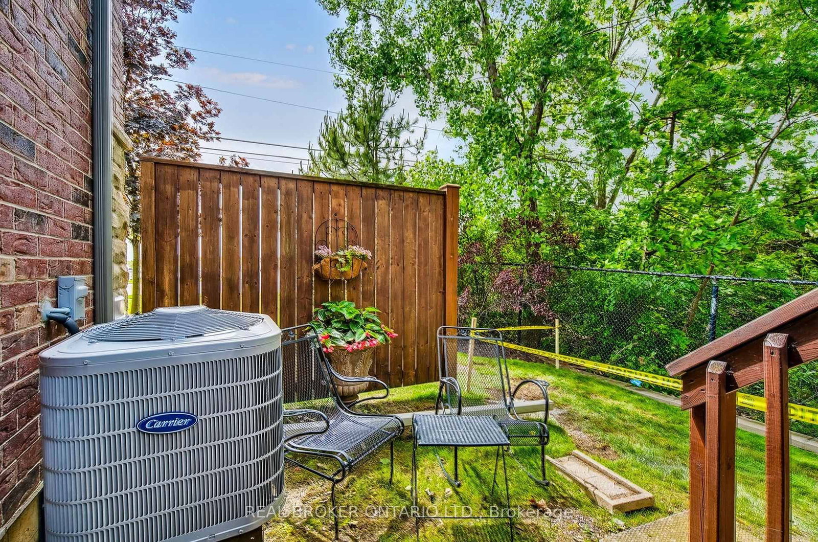 5 Liddycoat Lane • Hamilton, ON photo 24