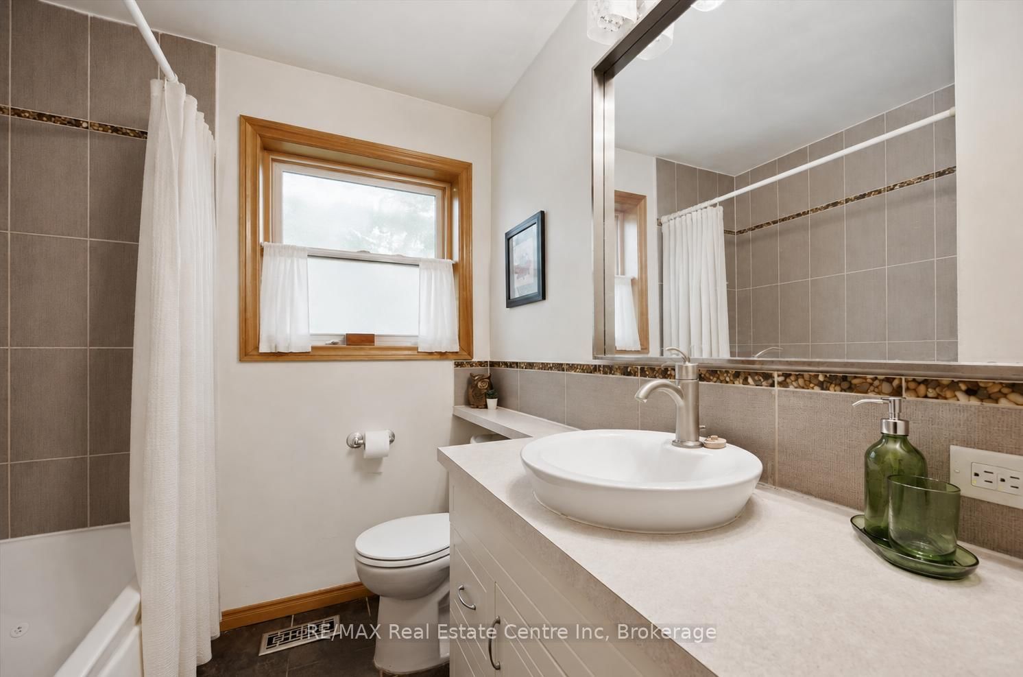 289 SPEEDVALE Avenue E • Guelph, ON photo 12