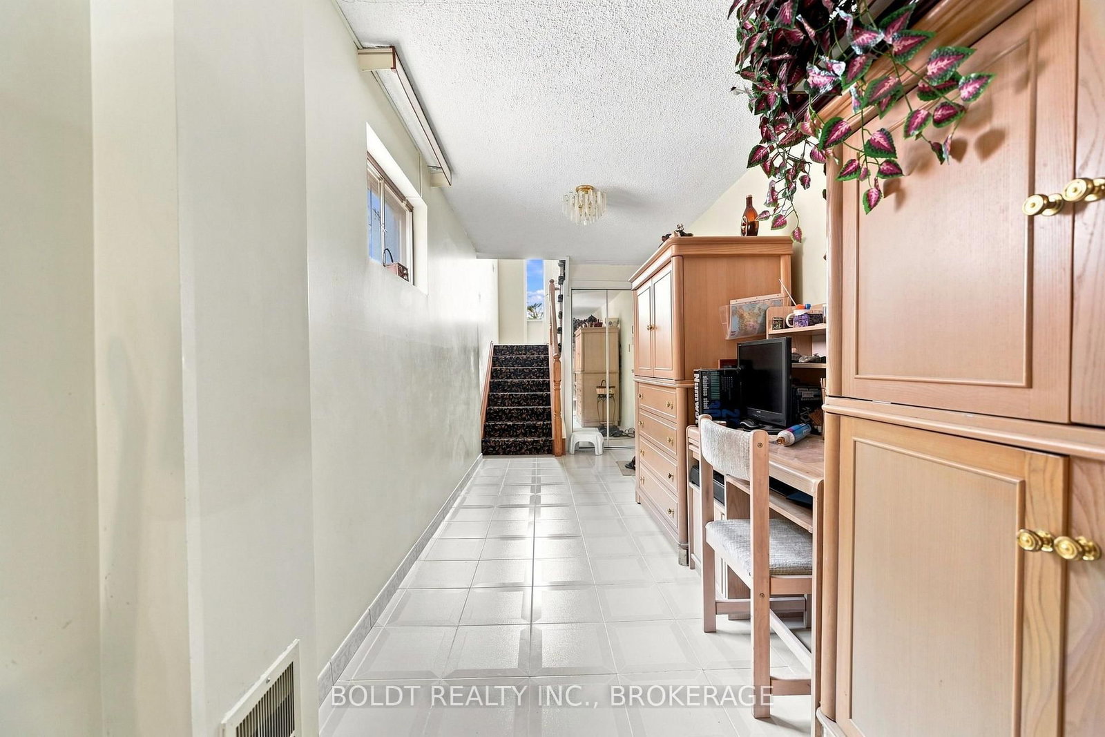233 Fruitland Road • Hamilton, ON photo 18
