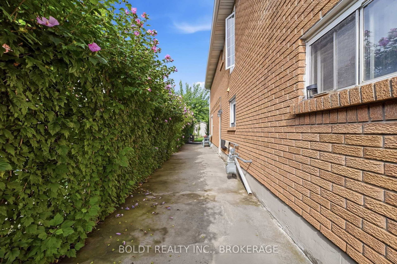 233 Fruitland Road • Hamilton, ON photo 20
