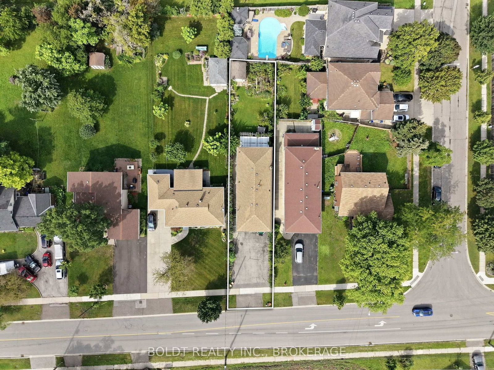 233 Fruitland Road • Hamilton, ON photo 32