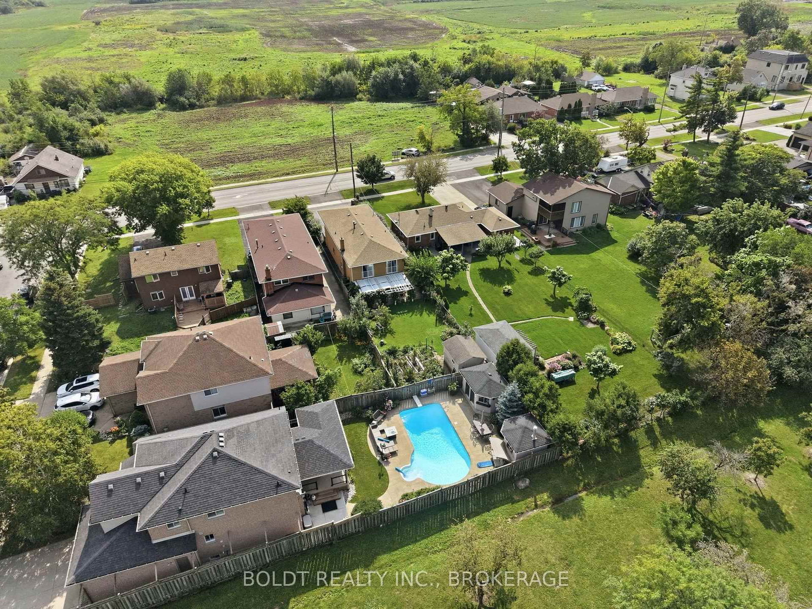 233 Fruitland Road • Hamilton, ON photo 36