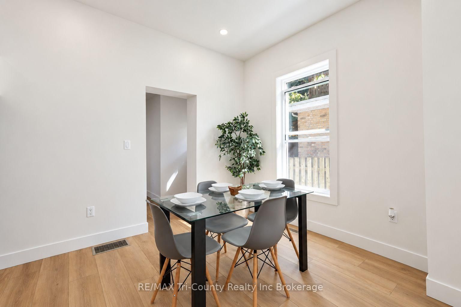 16 Redan Street • London East, ON photo 13