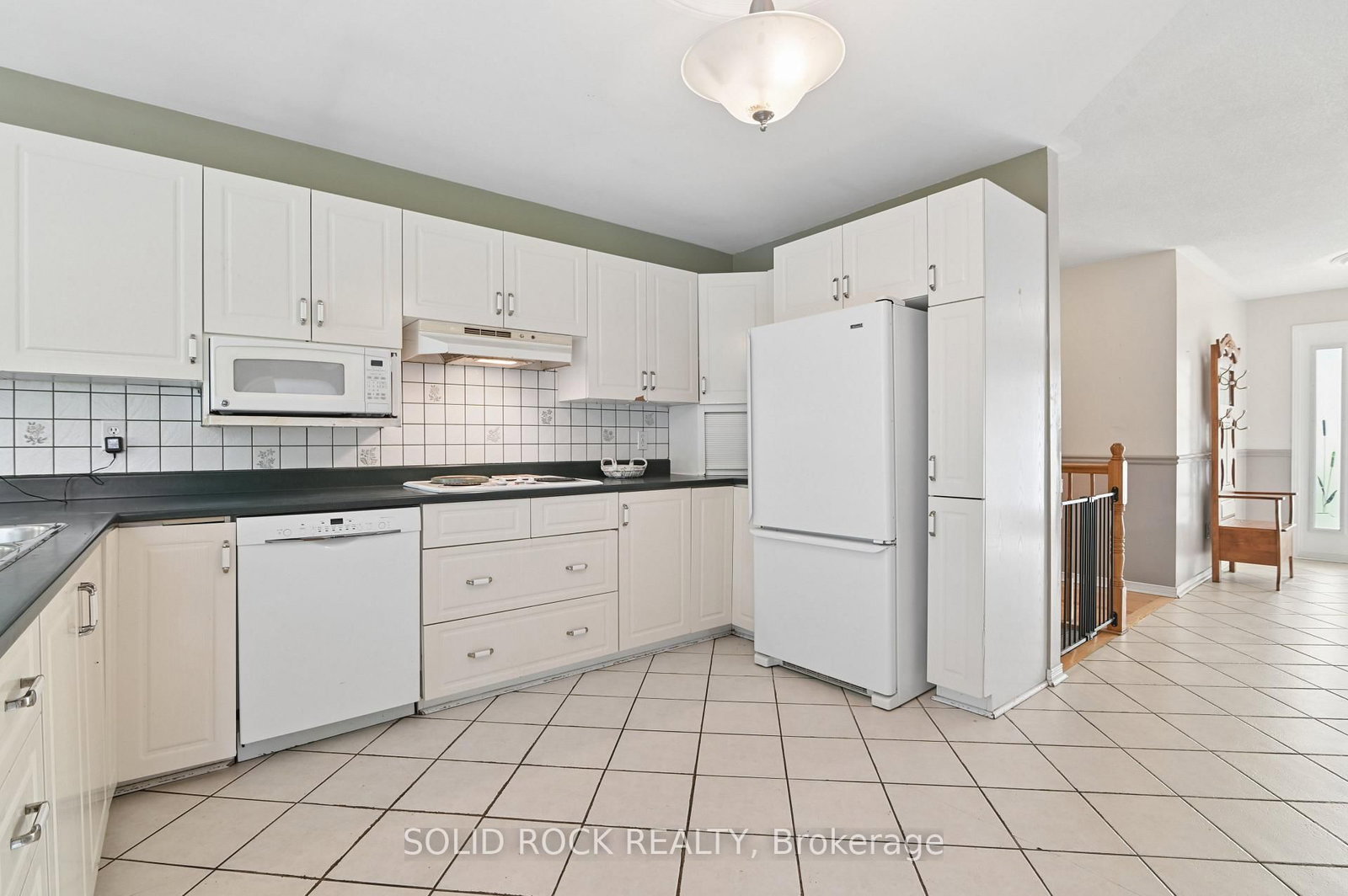 5663 Ferdinand Street • Osgoode, ON photo 11