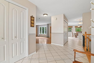 5663 Ferdinand Street • Osgoode, ON photo 5