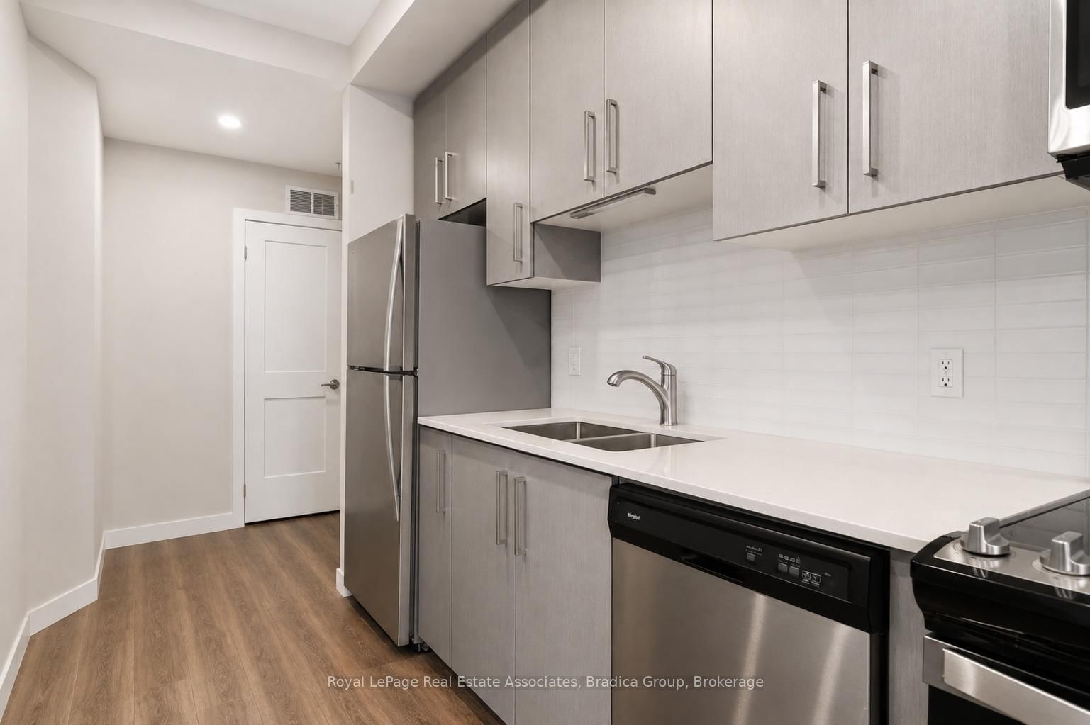 15 Queen Street S • #1111 • Hamilton, ON photo 12