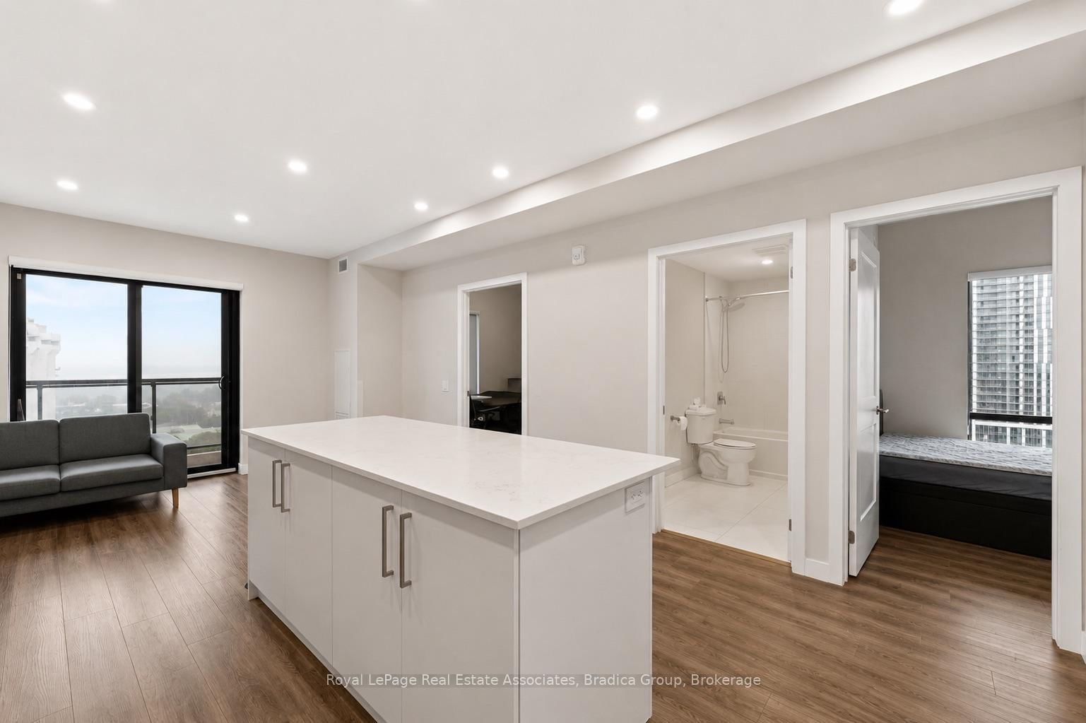 15 Queen Street S • #1111 • Hamilton, ON photo 14
