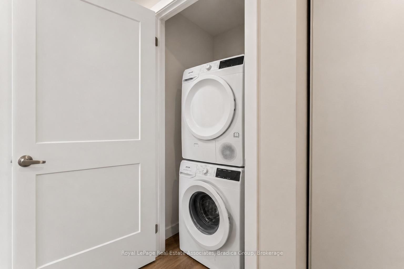 15 Queen Street S • #1111 • Hamilton, ON photo 5