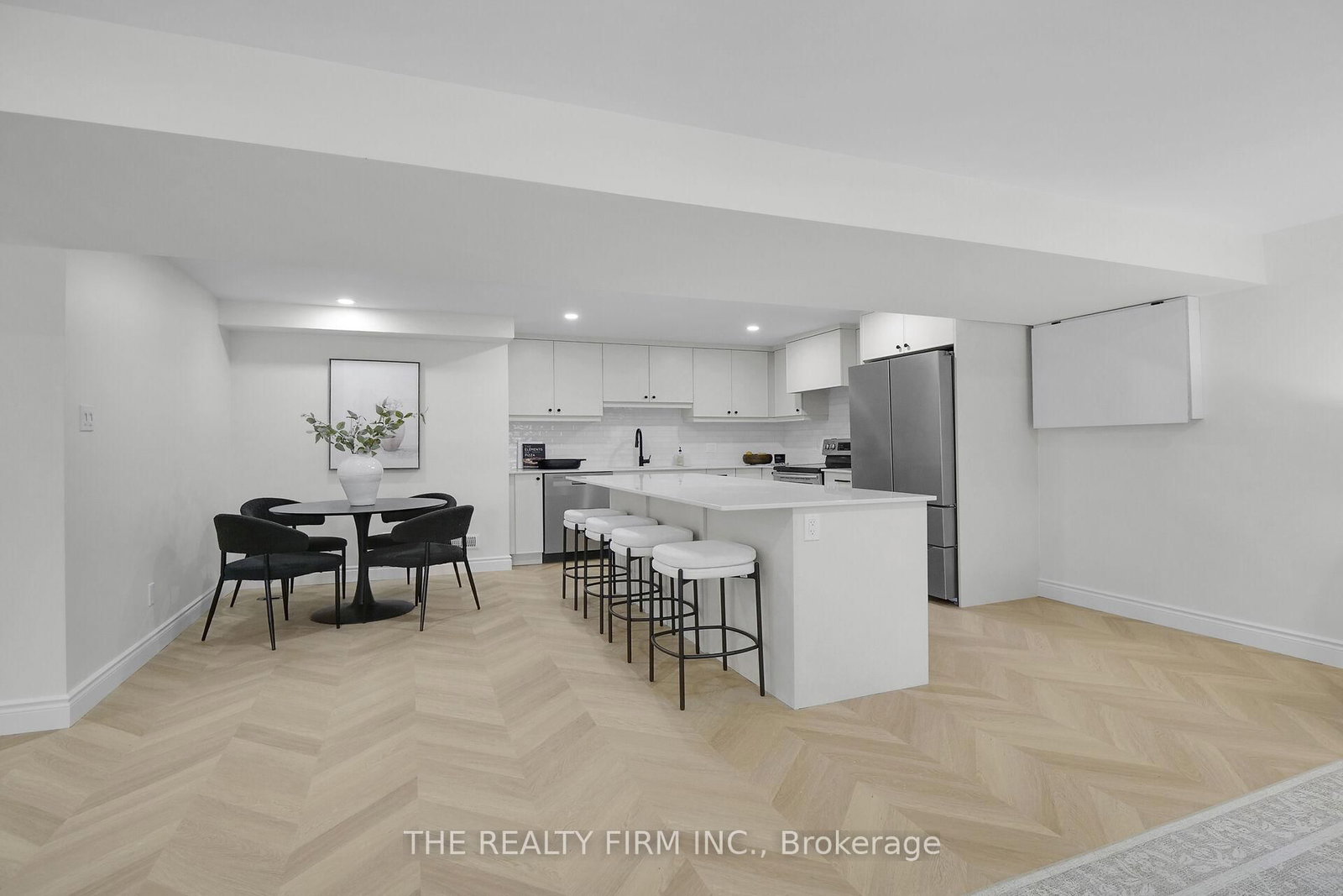 Lower - 57 Naomee Crescent, London North 3
