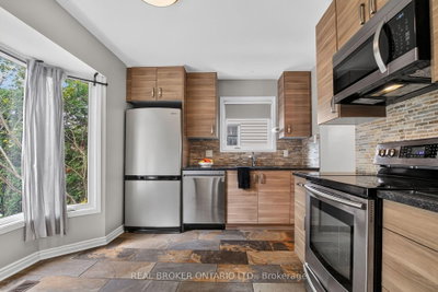 25 Moresby Drive • Ottawa, ON photo 5