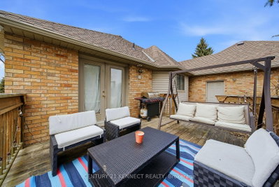 6 Laing Court • Puslinch, ON photo 4