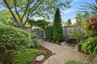 25 BALMORAL Drive • Niagara-on-the-Lake, ON photo 3