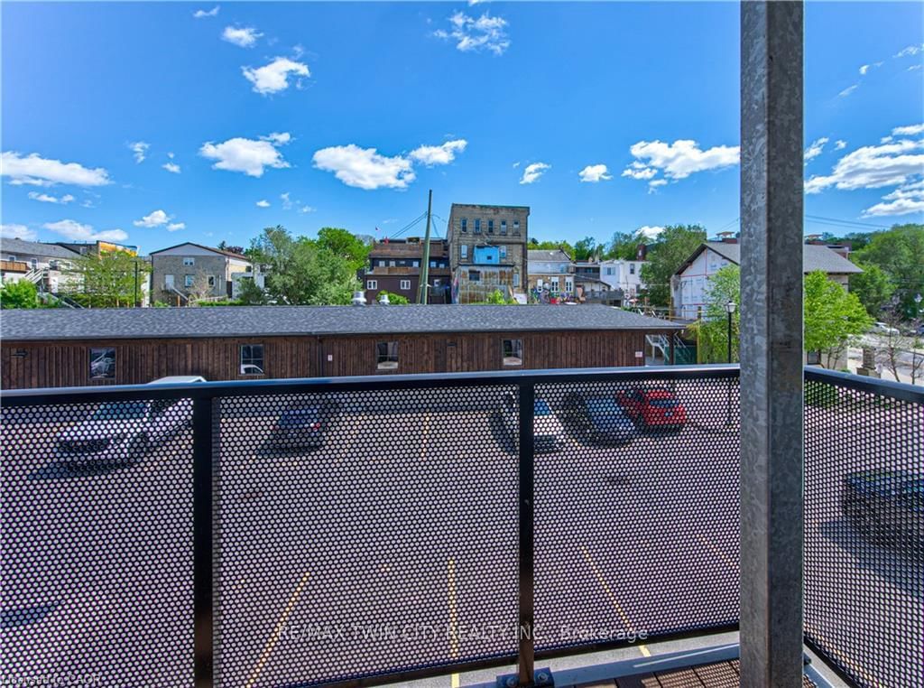 19 GUELPH Avenue • #201 • Cambridge, ON photo 36