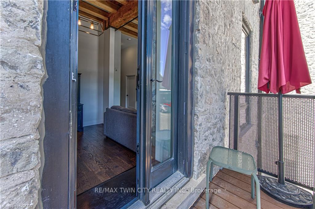19 GUELPH Avenue • #201 • Cambridge, ON photo 37
