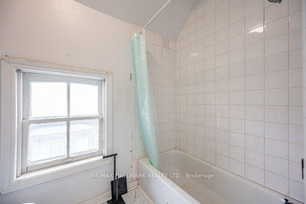 307 Grey Street • #Main & Upper • London East, ON photo 21