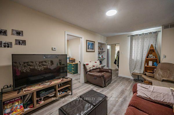 307 Grey Street • #Main & Upper • London East, ON photo 4