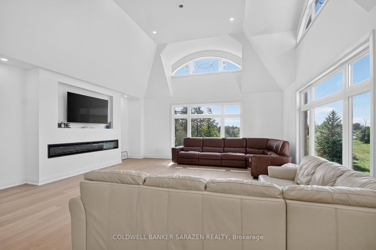 1554 River Road S • Ottawa, ON photo 11