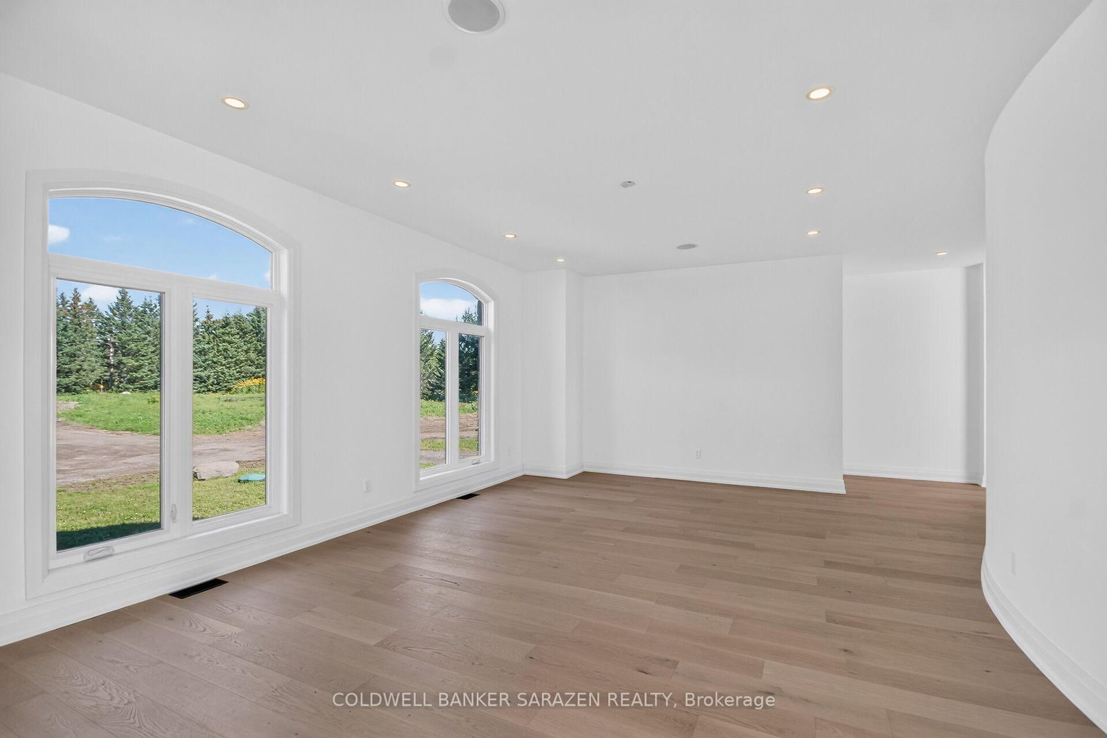 1554 River Road S • Ottawa, ON photo 17