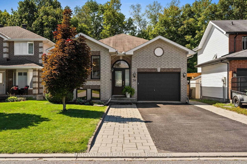 38 Steggall Crescent