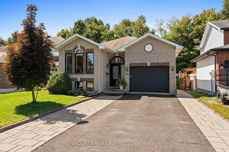 38 Steggall Crescent