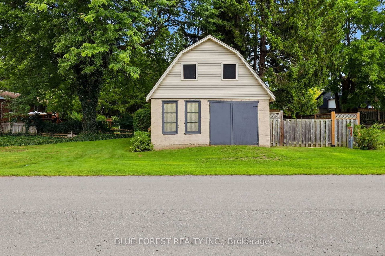 111 Arthur Street • Middlesex Centre, ON photo 27