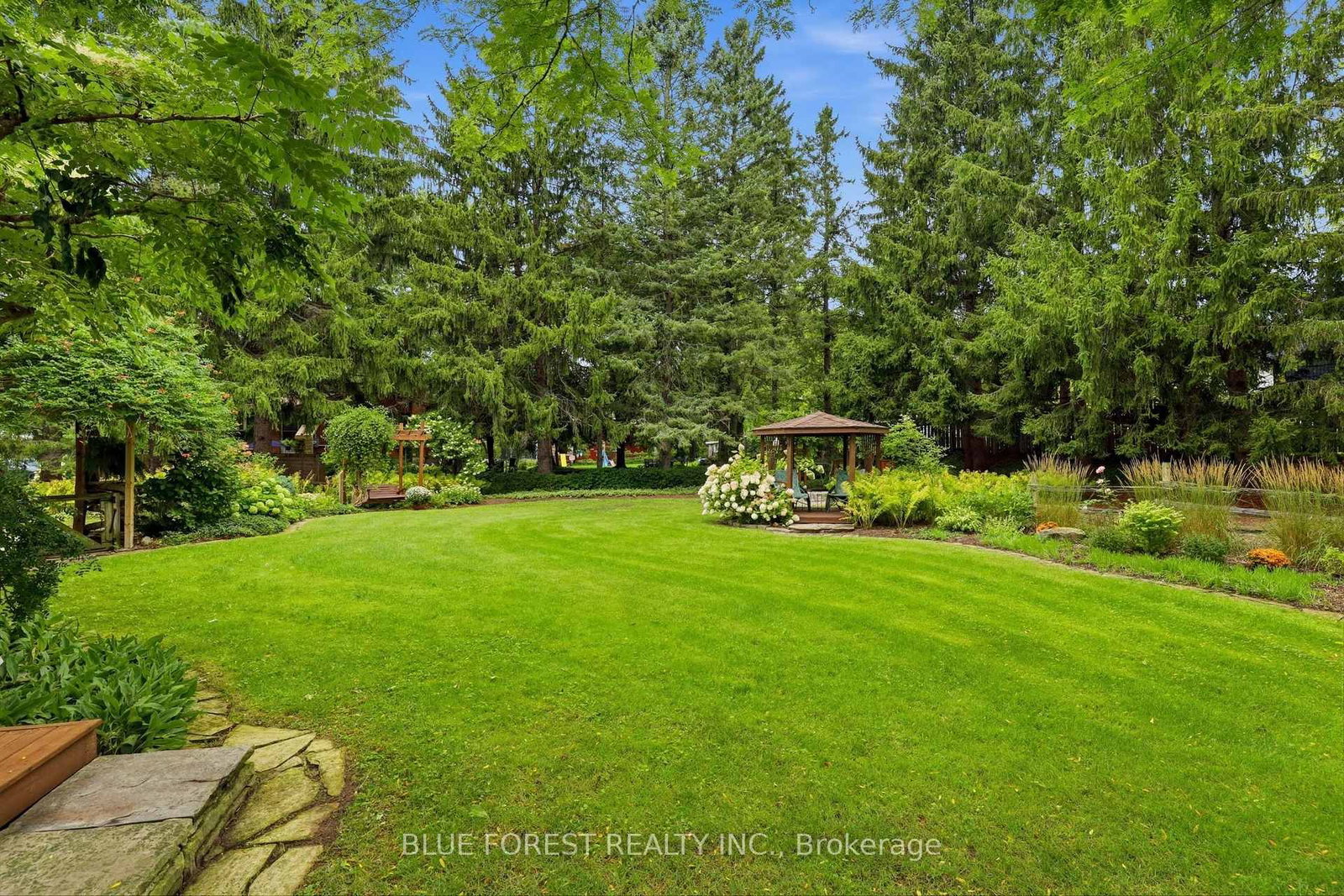 111 Arthur Street • Middlesex Centre, ON photo 34
