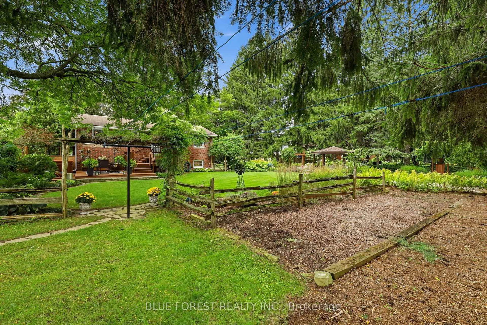 111 Arthur Street • Middlesex Centre, ON photo 39