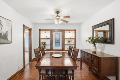 230 Beach Boulevard • Hamilton, ON photo 4