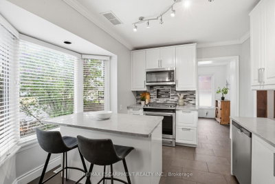 230 Beach Boulevard • Hamilton, ON photo 6