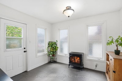 230 Beach Boulevard • Hamilton, ON photo 9
