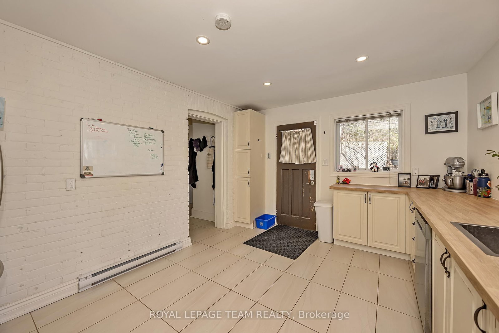 11 Sherbrooke Avenue • Ottawa, ON photo 14