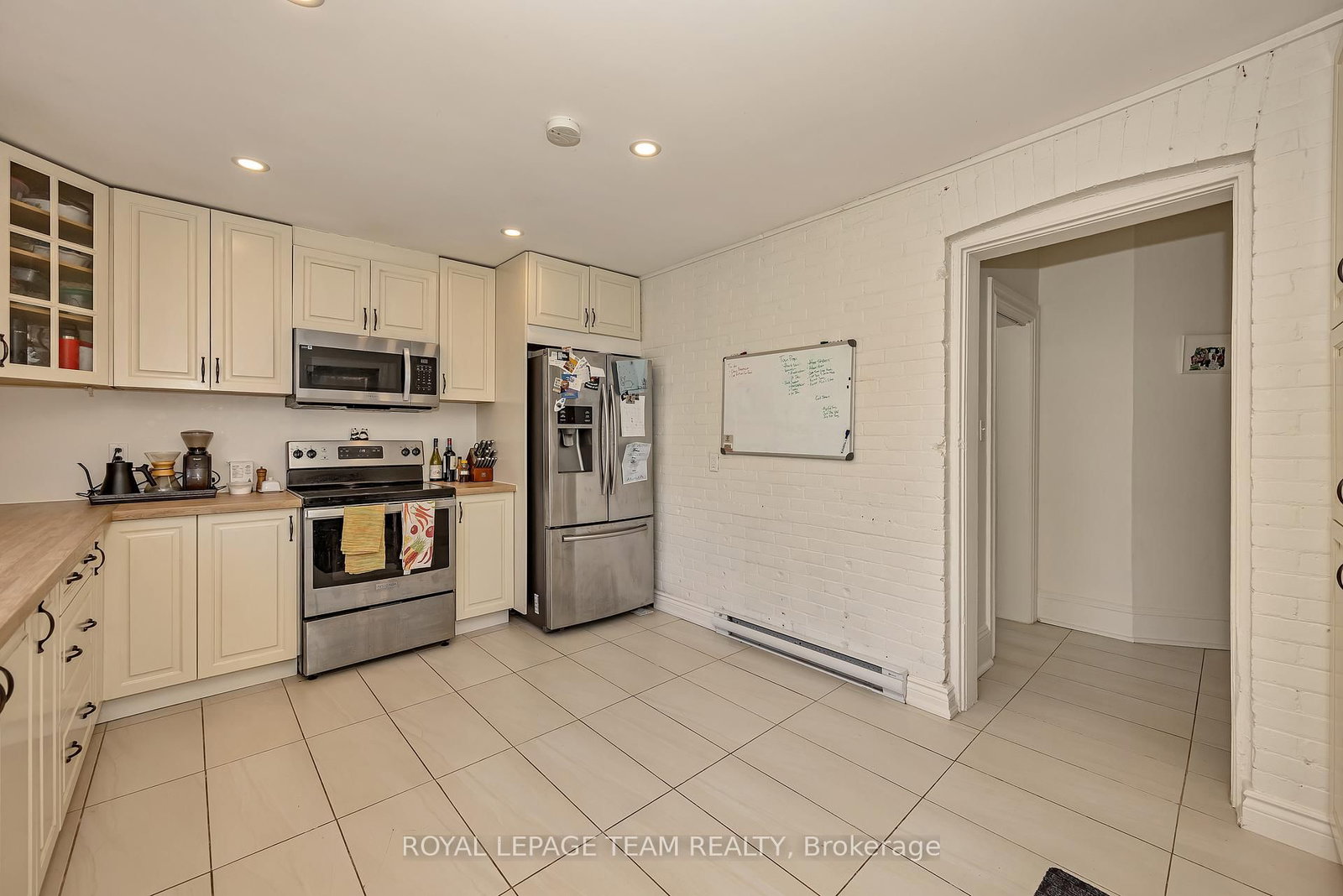 11 Sherbrooke Avenue • Ottawa, ON photo 15