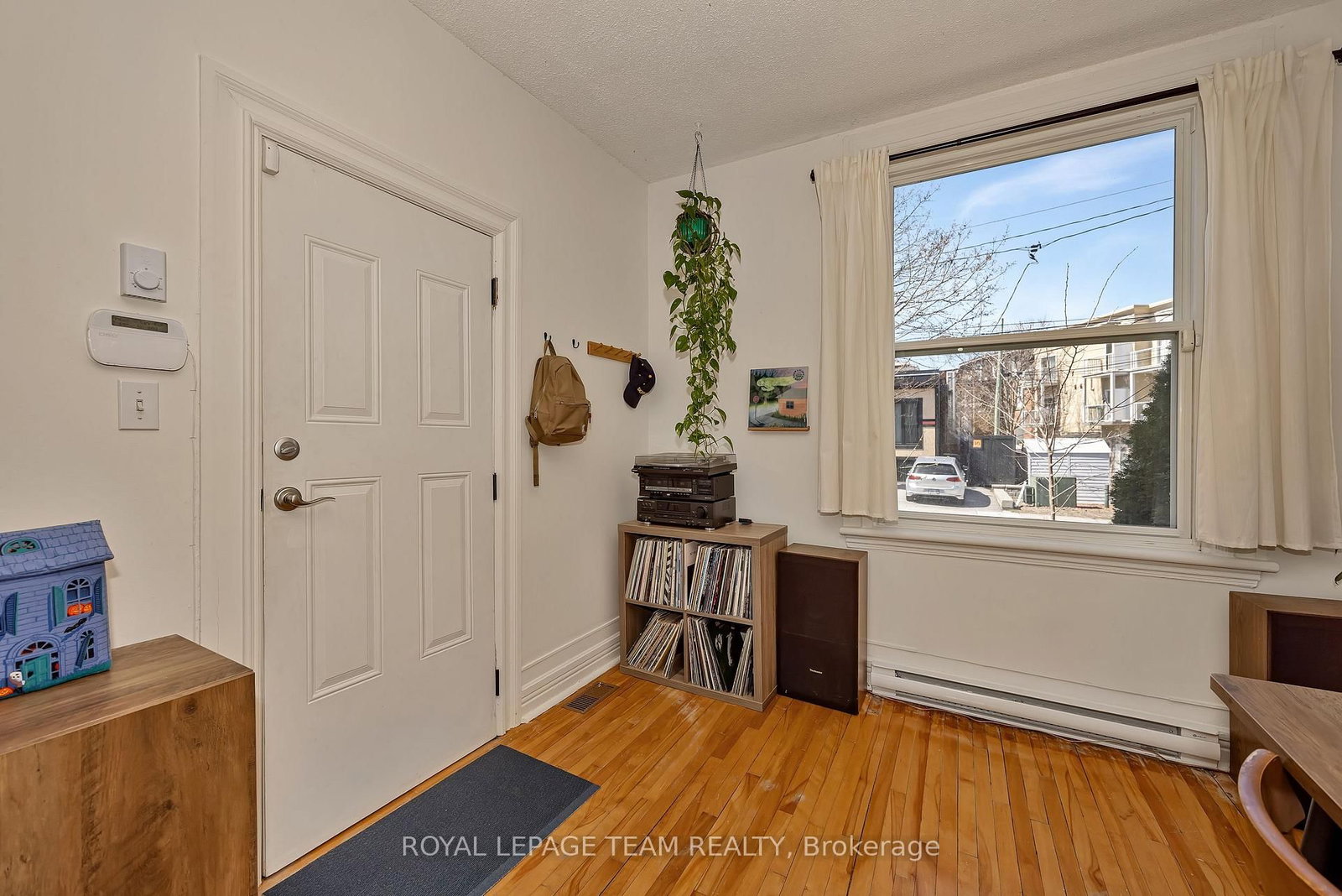 11 Sherbrooke Avenue • Ottawa, ON photo 18