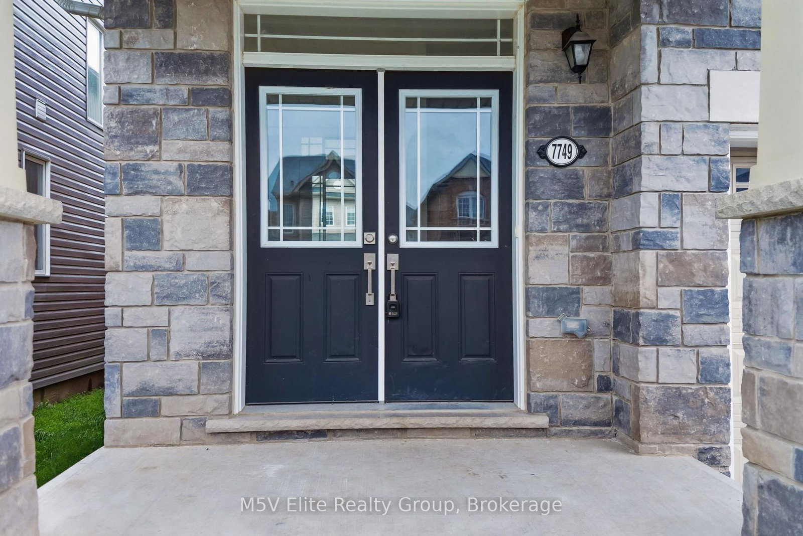 7749 Shagbark Avenue • Niagara Falls, ON photo 3