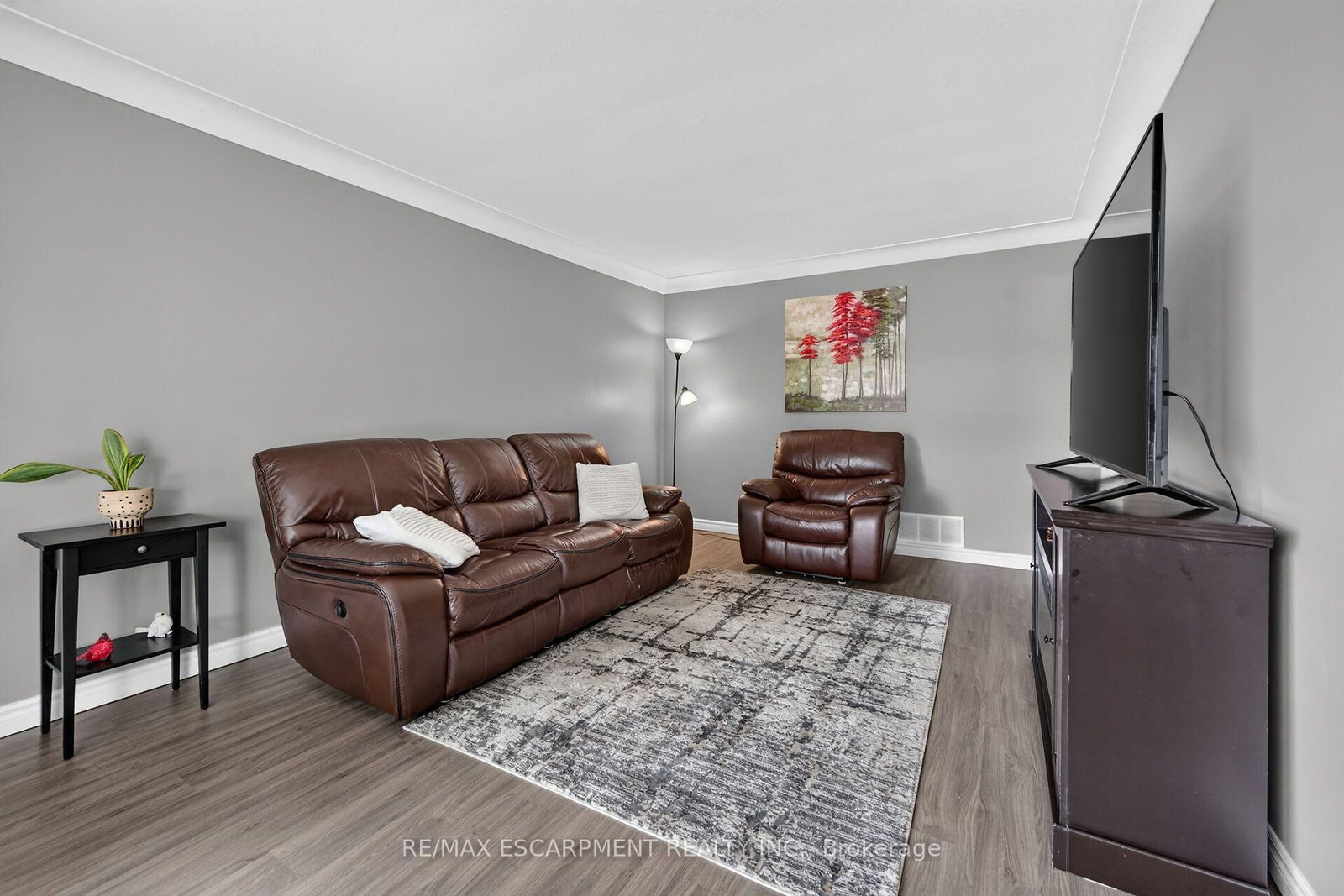 93 Nugent Drive • Hamilton, ON photo 10