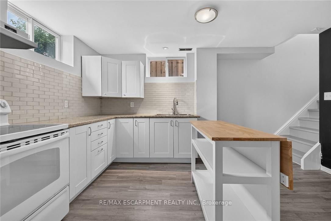93 Nugent Drive • Hamilton, ON photo 19