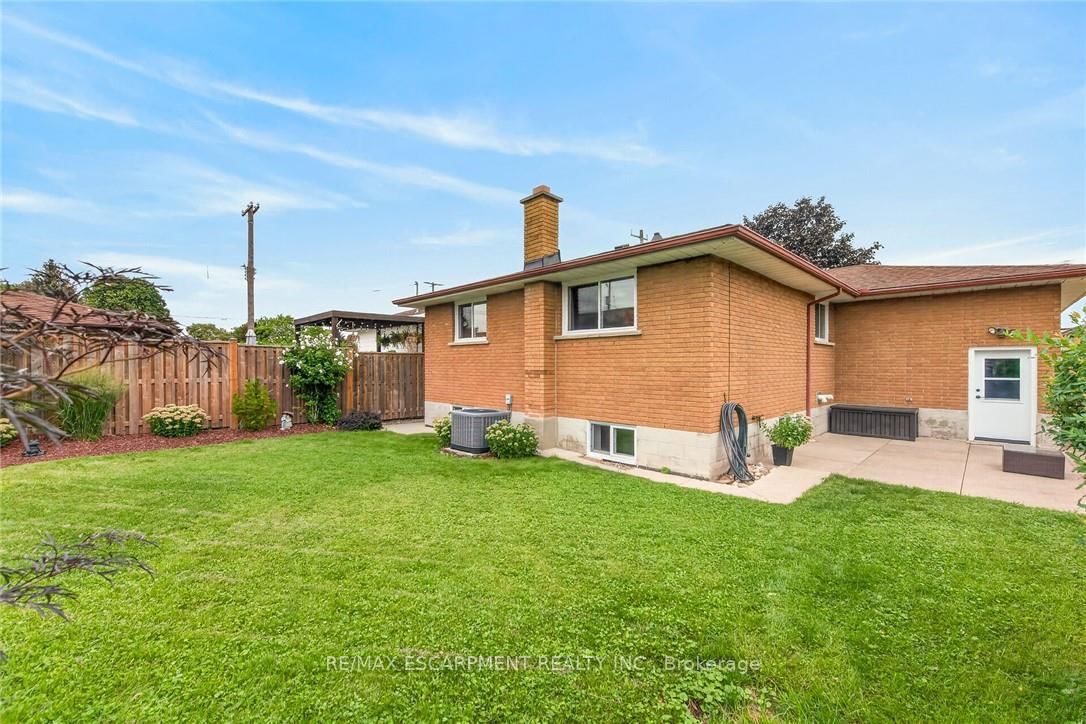 93 Nugent Drive • Hamilton, ON photo 33