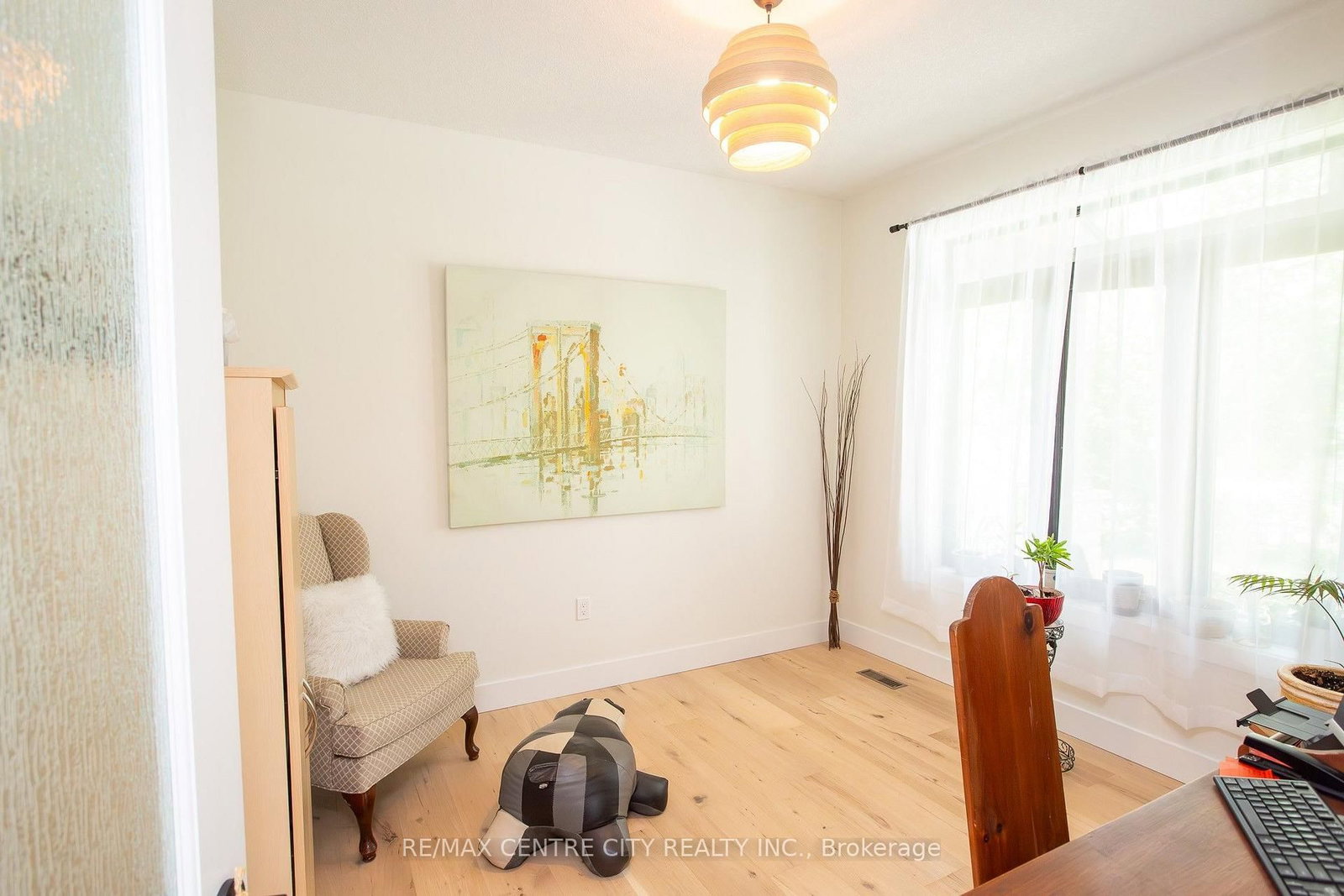 273 Foxborough Place • Thames Centre, ON photo 14