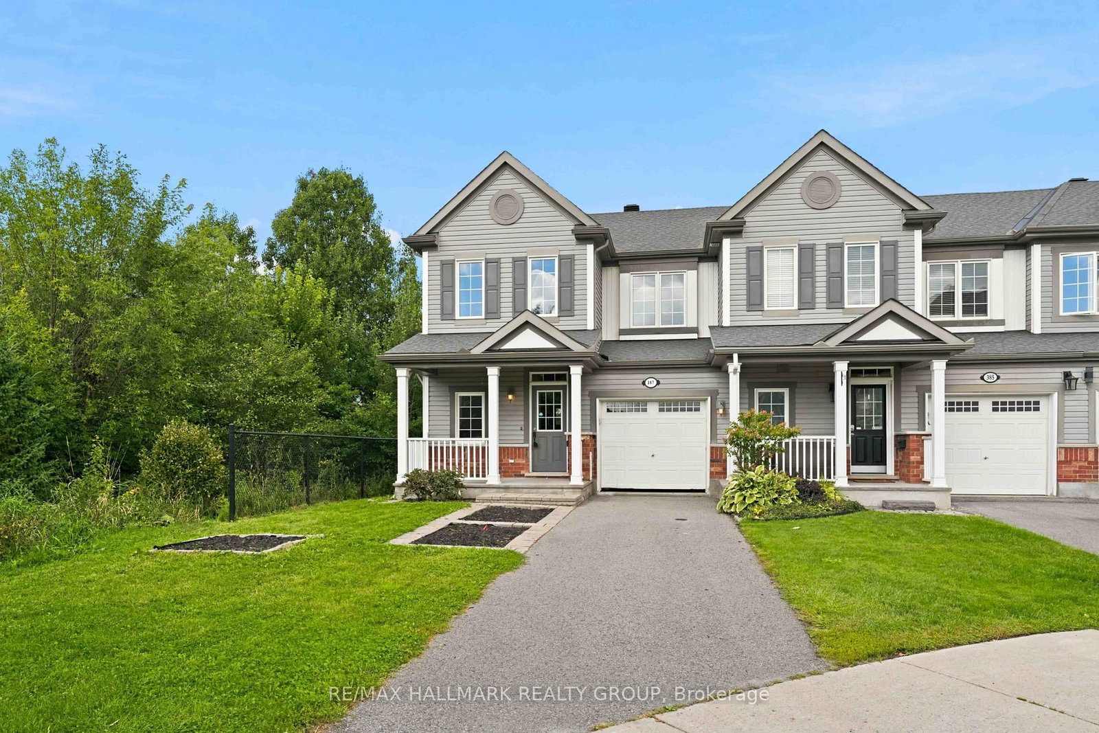 387 Sweet Grass Circle • Ottawa, ON photo 1