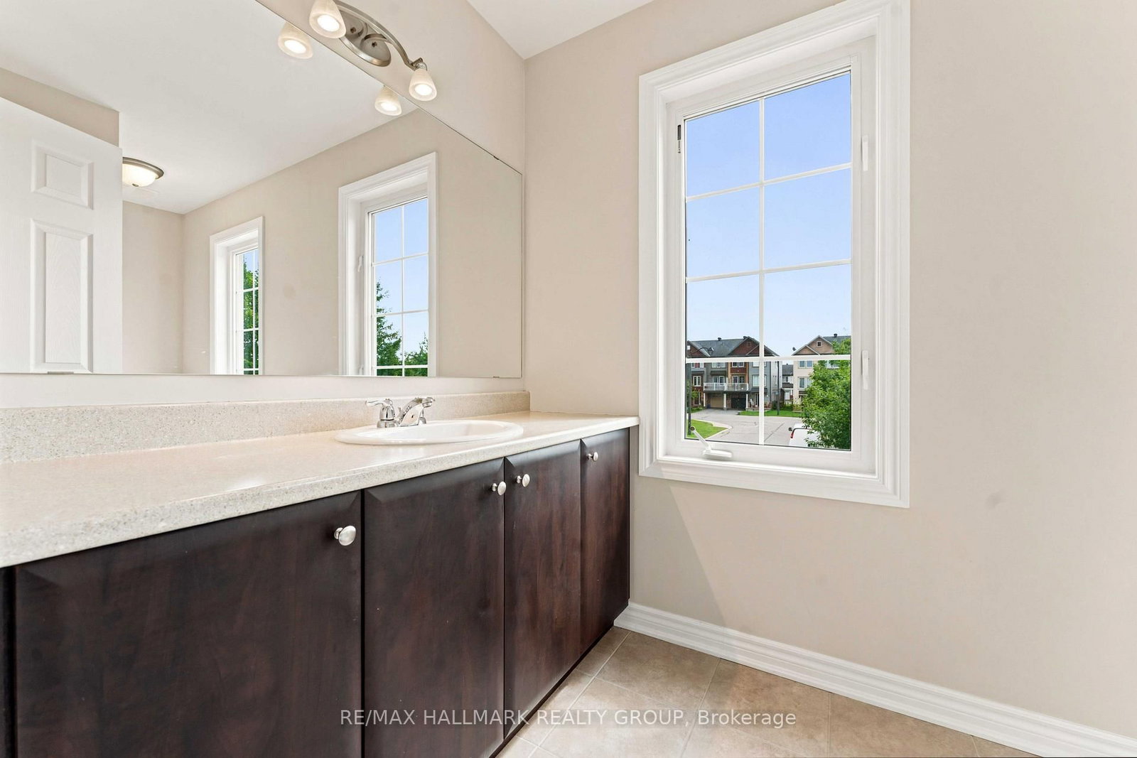 387 Sweet Grass Circle • Ottawa, ON photo 16