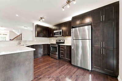387 Sweet Grass Circle • Ottawa, ON photo 6