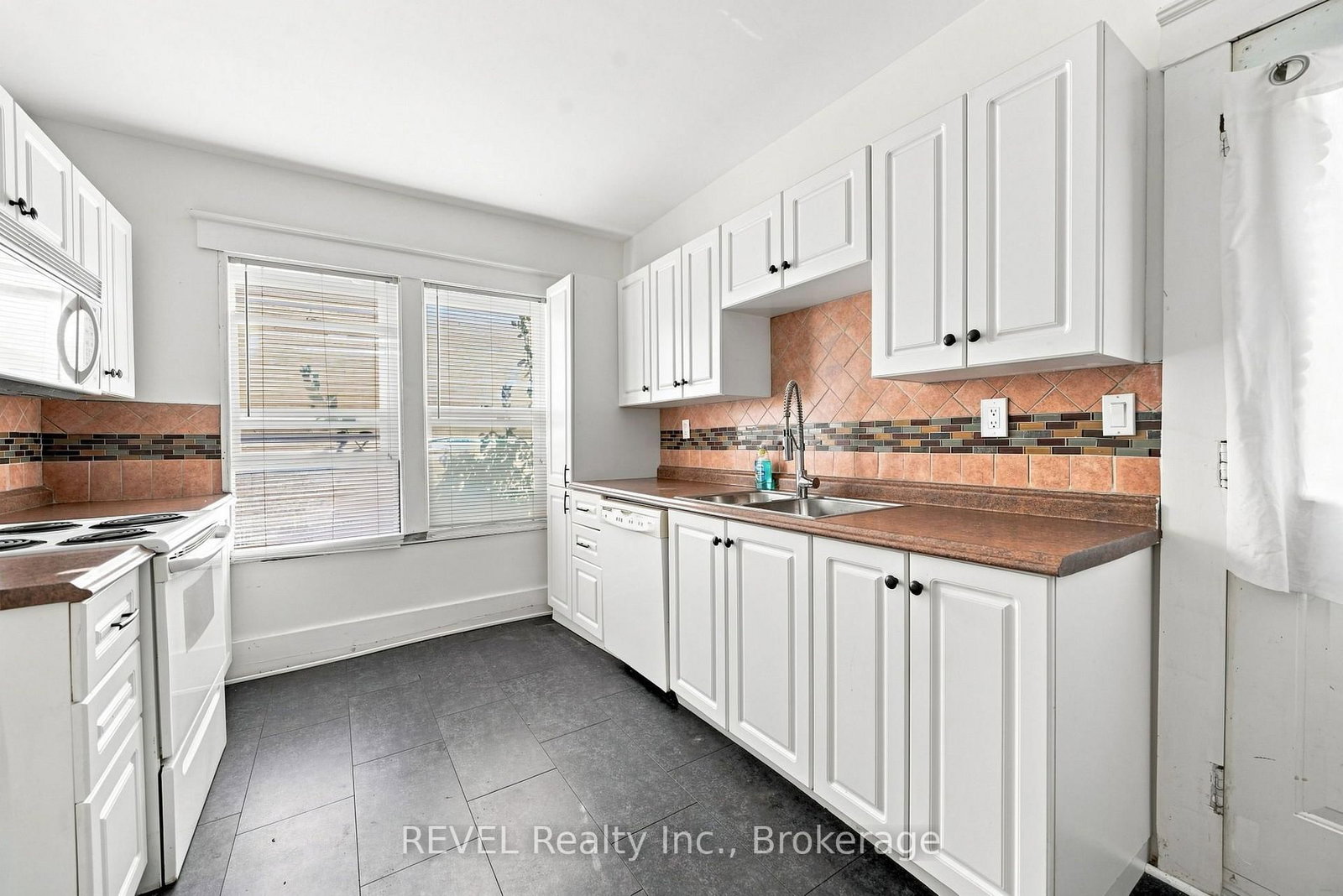 4960 Willmott Street • Niagara Falls, ON photo 10