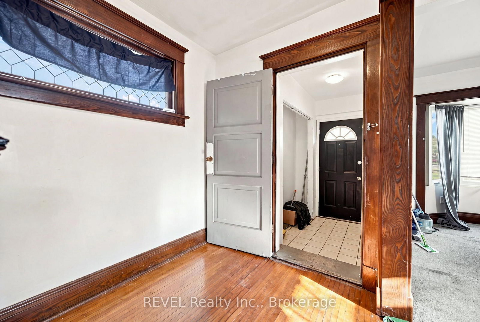 4960 Willmott Street • Niagara Falls, ON photo 4