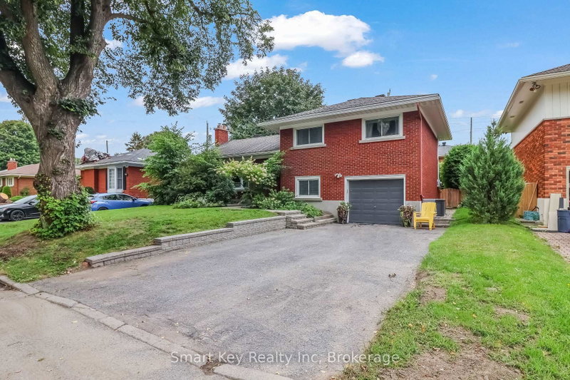 1165 Cline Cres Crescent